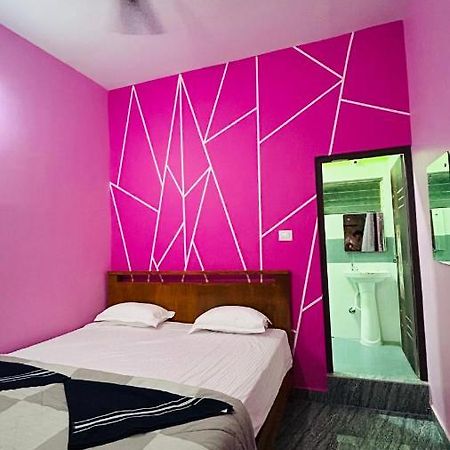 Supritha Homestay Хампи Экстерьер фото
