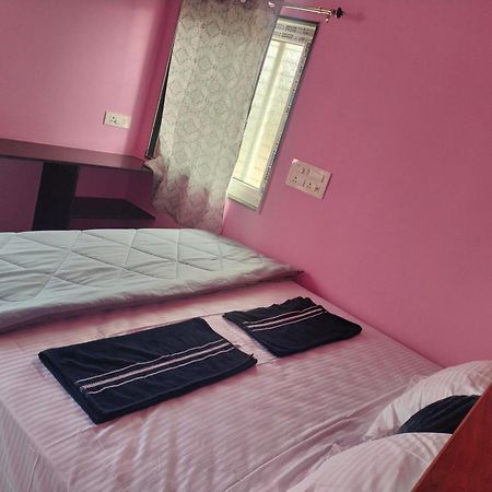 Supritha Homestay Хампи Экстерьер фото