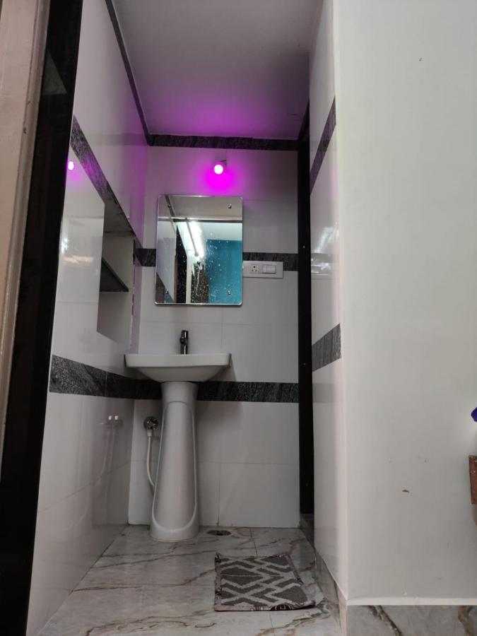 Supritha Homestay Хампи Экстерьер фото