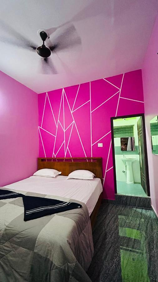 Supritha Homestay Хампи Экстерьер фото